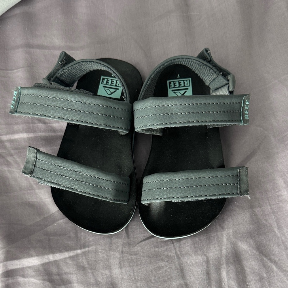 Reef Kids Blue Sandals - Size 7